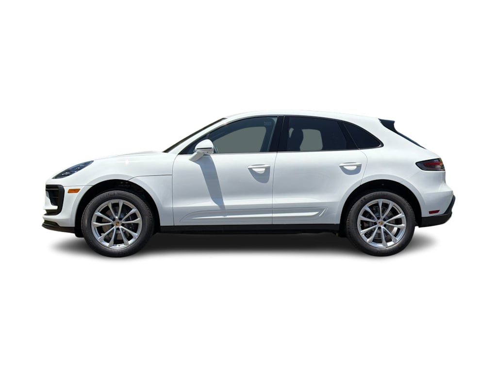 Thumbnail: 2026 Porsche Macan - 3