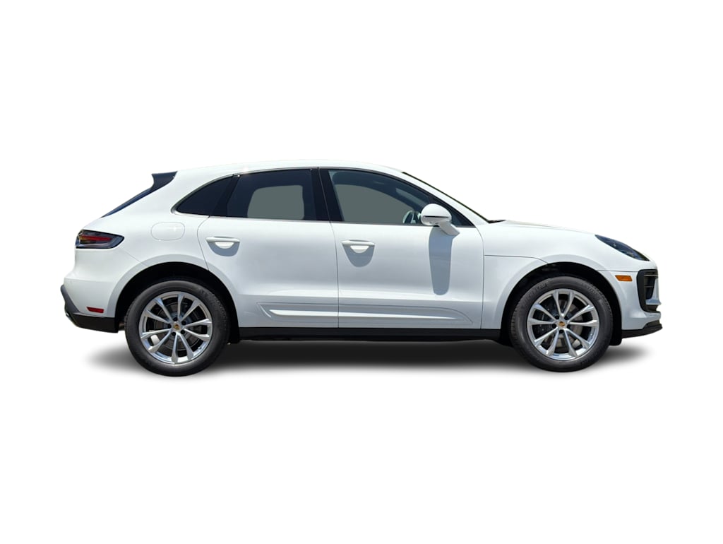 Thumbnail: 2026 Porsche Macan - 21