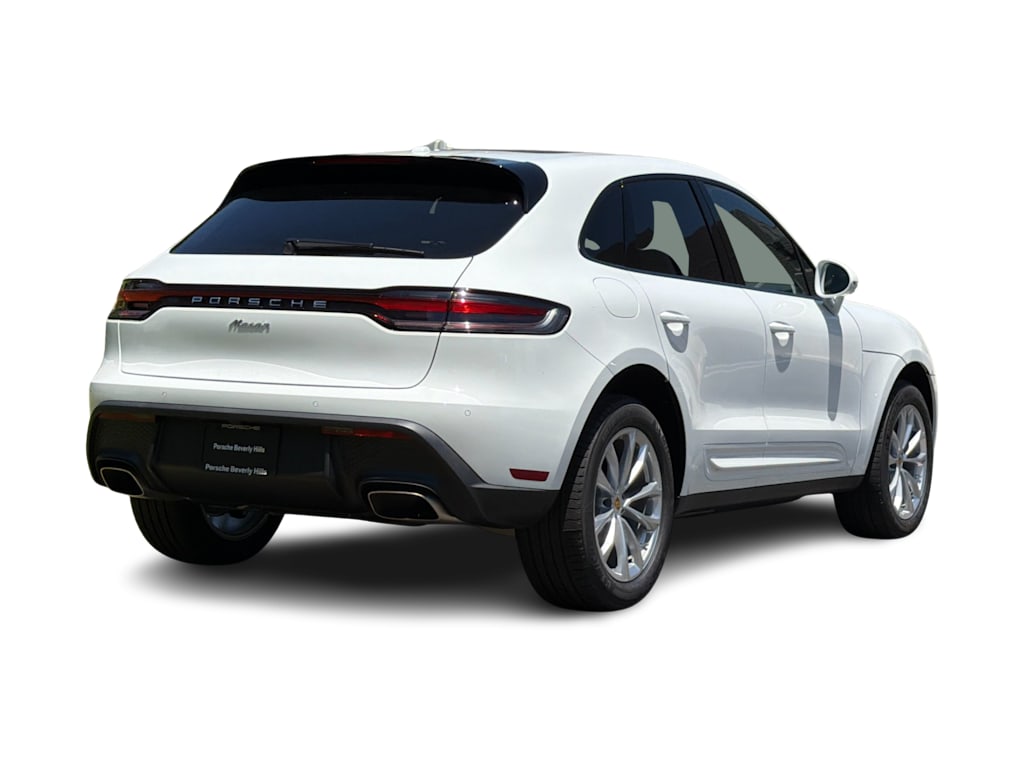 Thumbnail: 2026 Porsche Macan - 20