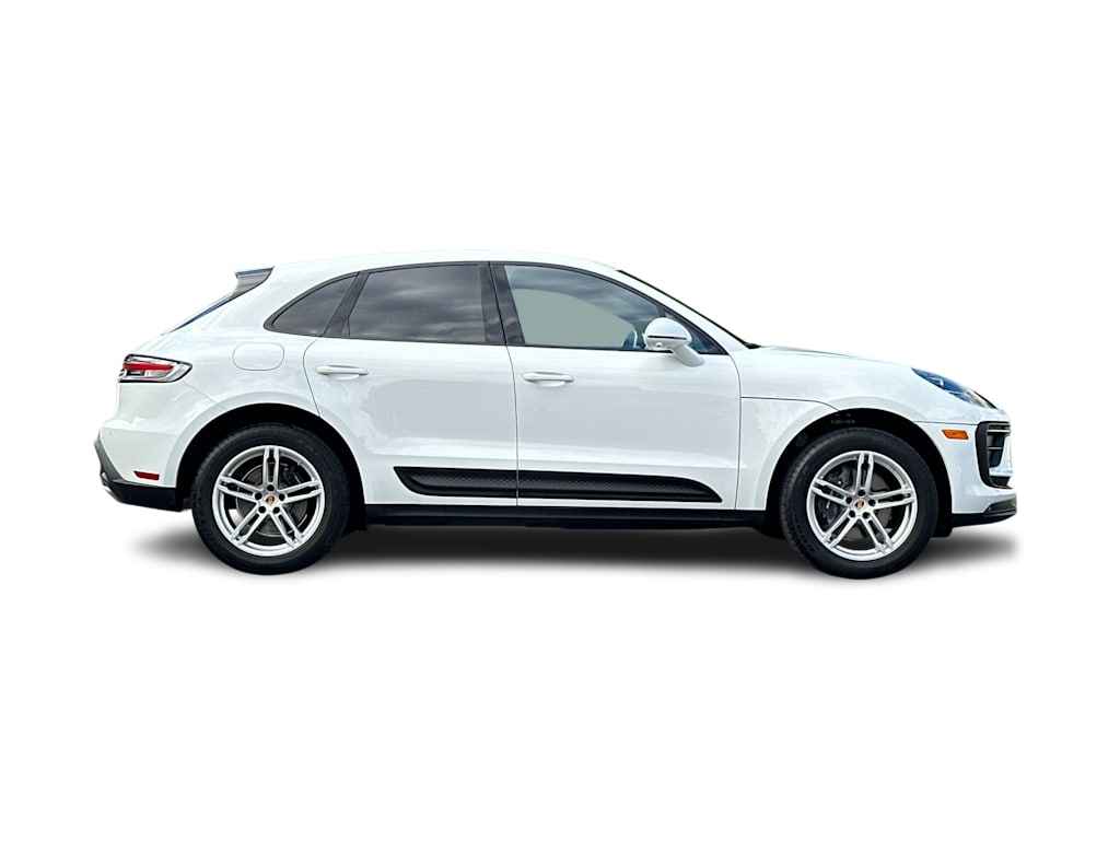 Thumbnail: 2025 Porsche Macan - 19