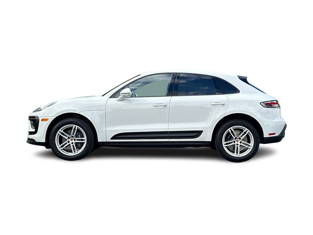 Thumbnail: 2025 Porsche Macan - 3