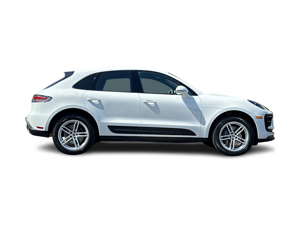 Thumbnail: 2025 Porsche Macan - 20