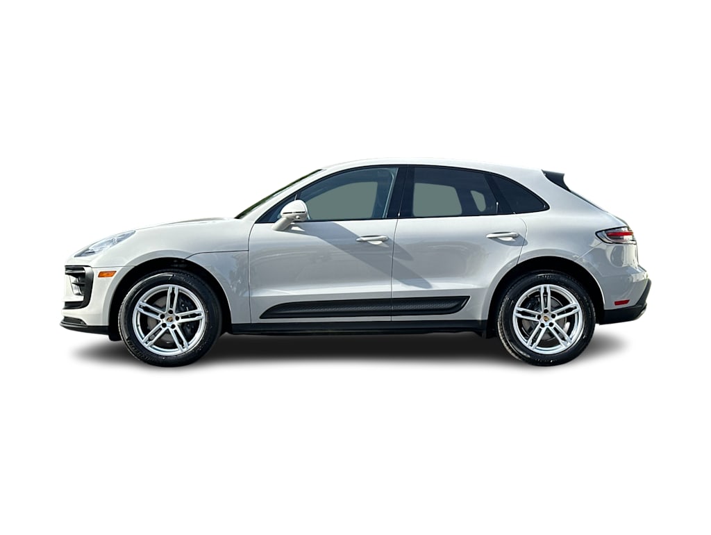Thumbnail: 2025 Porsche Macan - 3