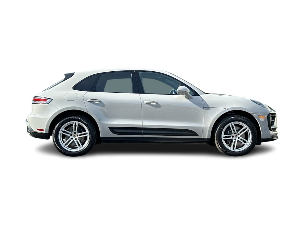 Thumbnail: 2025 Porsche Macan - 21