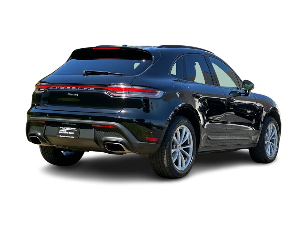 Thumbnail: 2025 Porsche Macan - 18