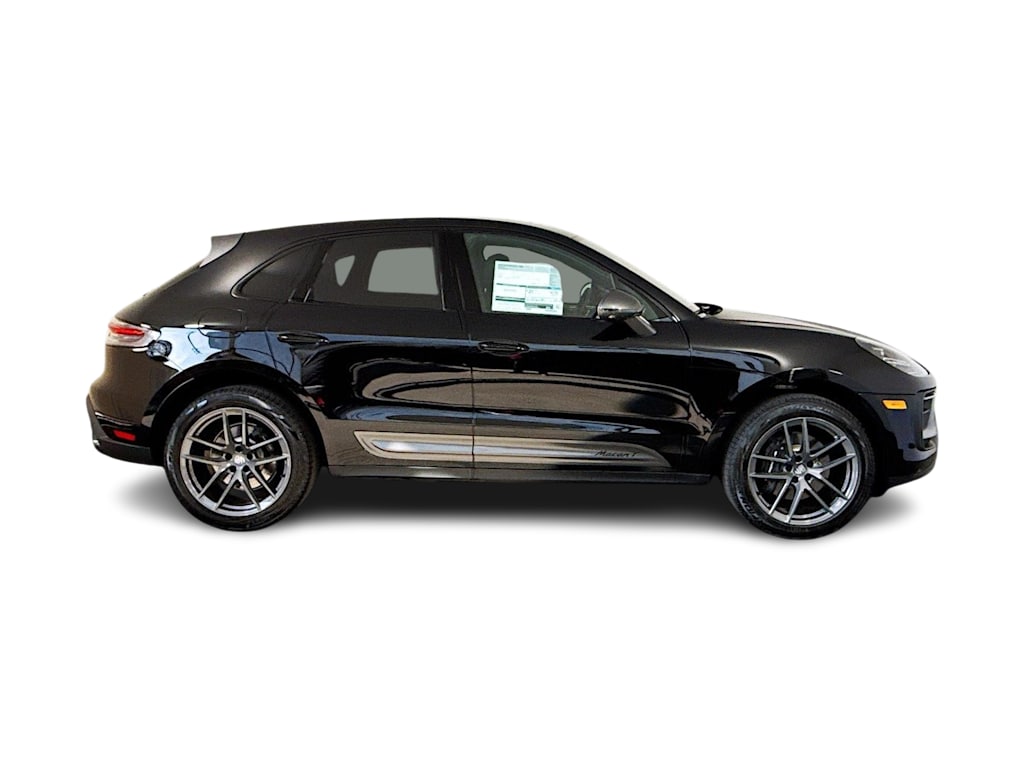 Thumbnail: 2025 Porsche Macan - 17