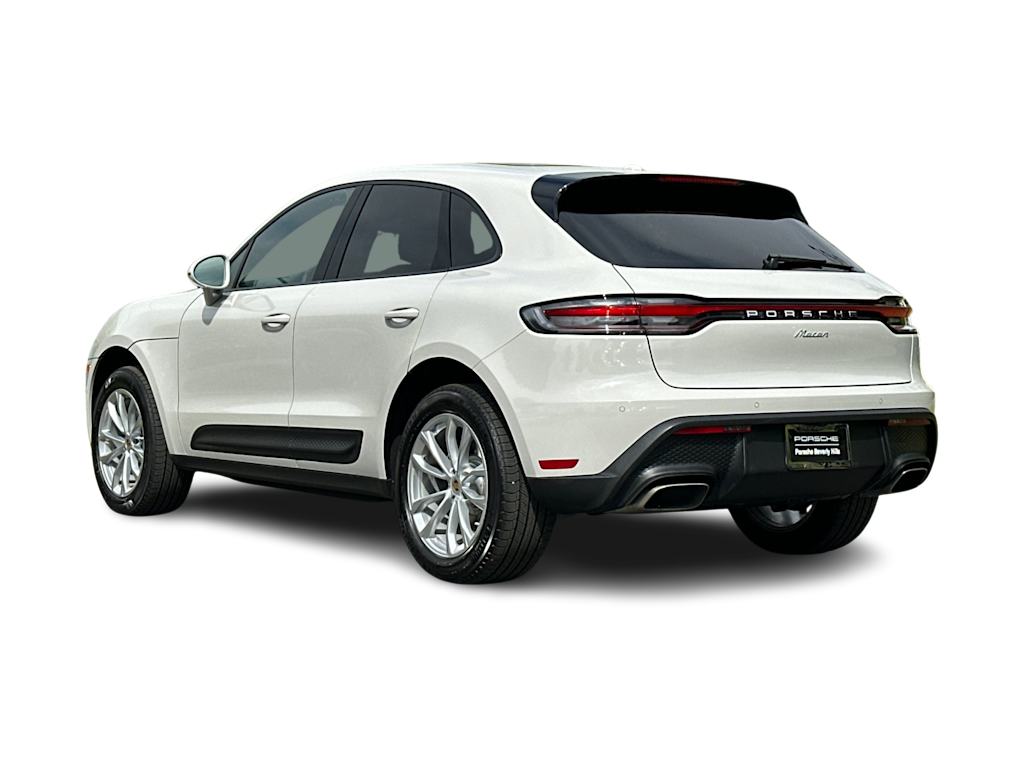 Thumbnail: 2026 Porsche Macan - 4