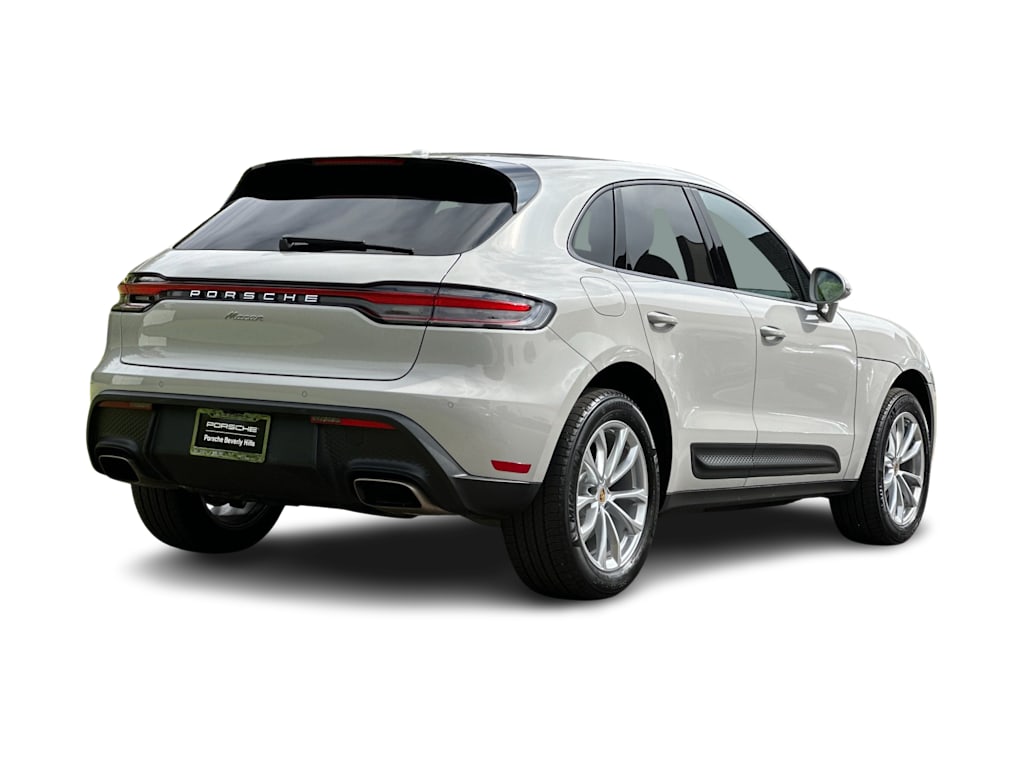 Thumbnail: 2026 Porsche Macan - 19