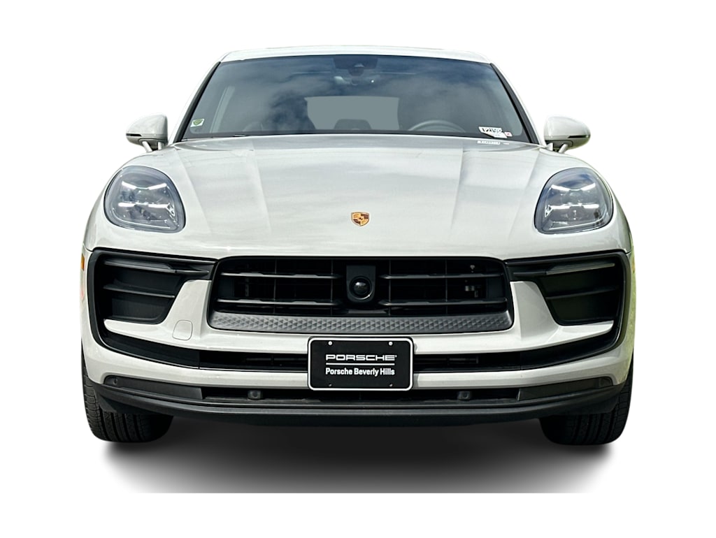Thumbnail: 2026 Porsche Macan - 6