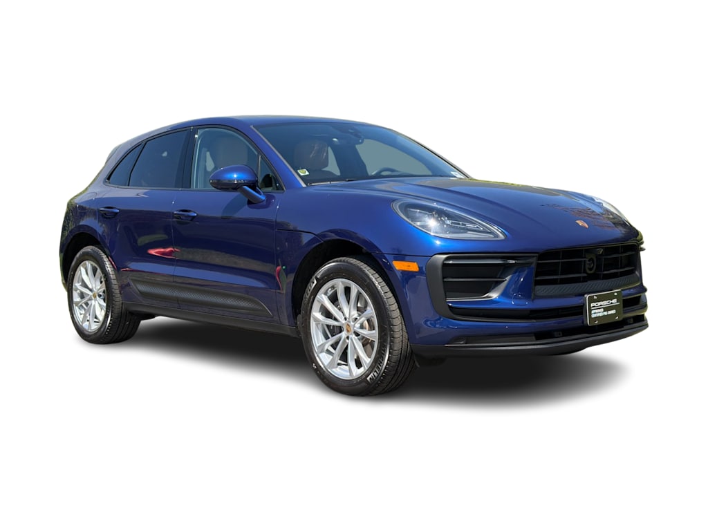 Thumbnail: 2026 Porsche Macan - 22