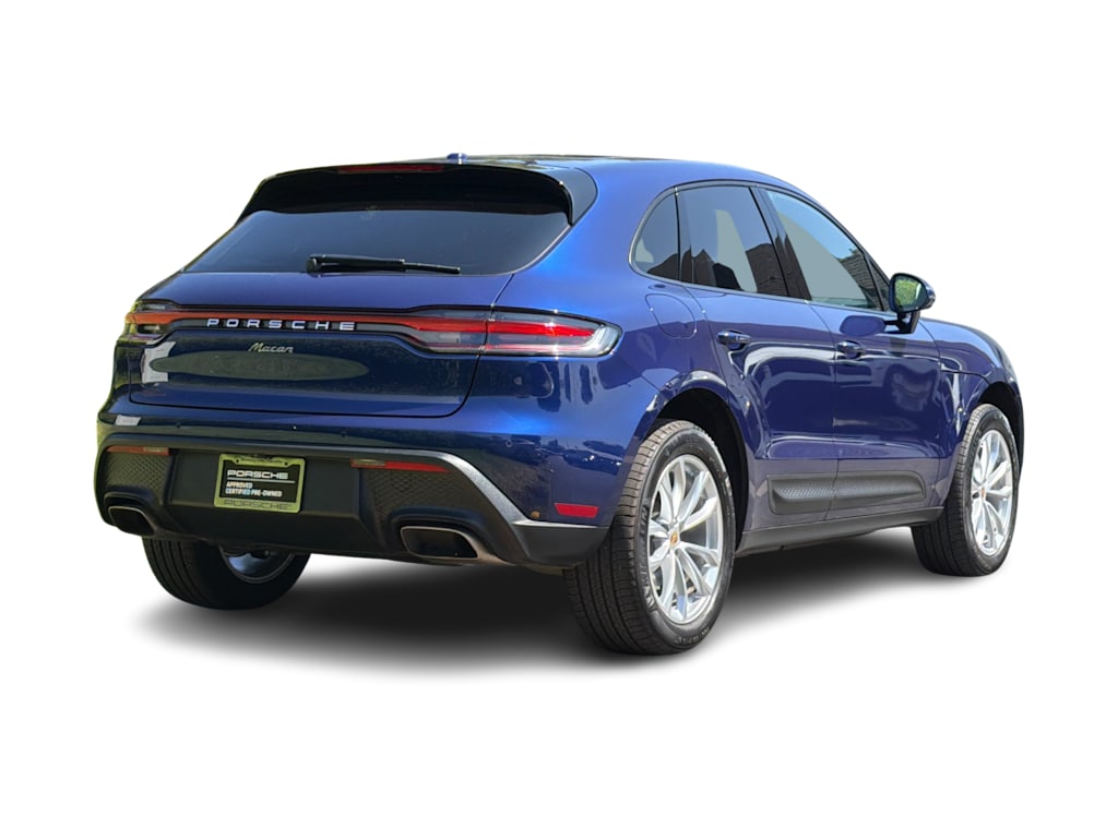 Thumbnail: 2026 Porsche Macan - 20