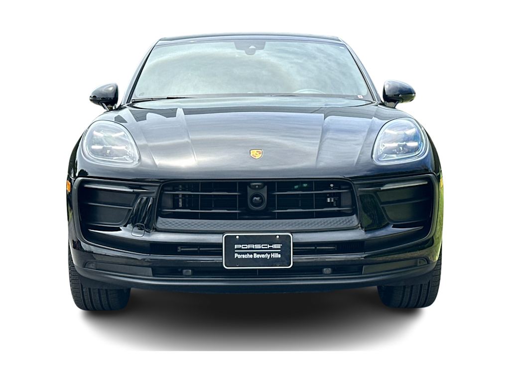 Thumbnail: 2026 Porsche Macan - 6