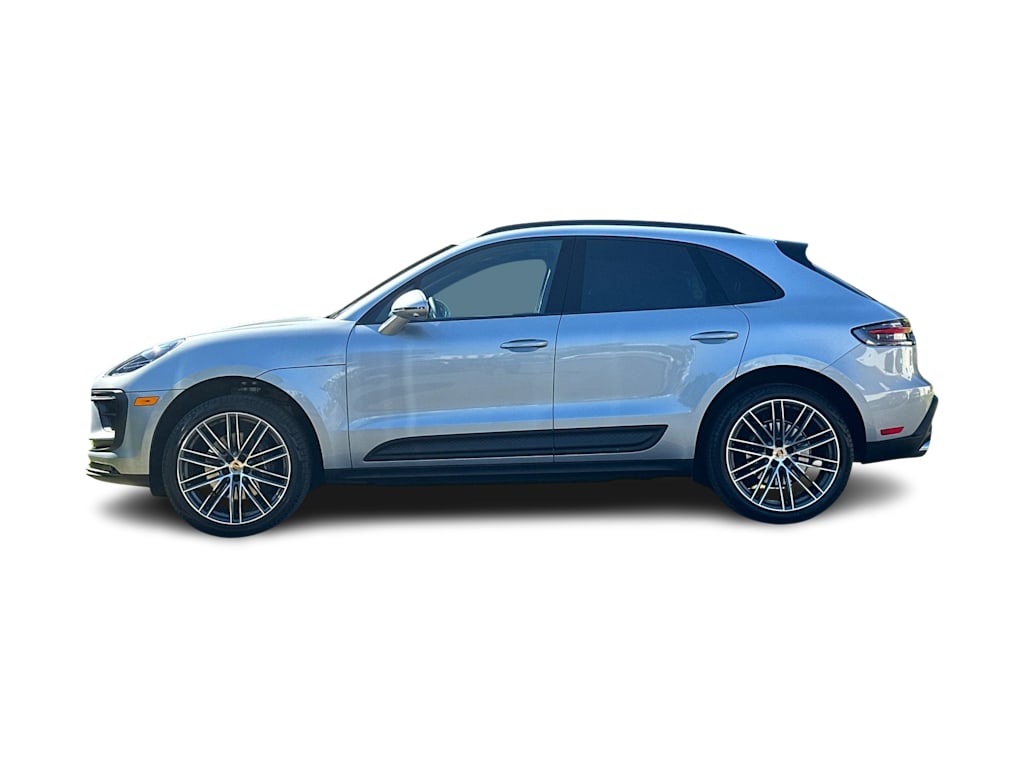 Thumbnail: 2026 Porsche Macan - 3