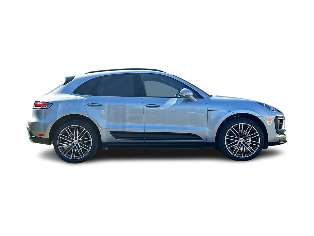 Thumbnail: 2026 Porsche Macan - 20