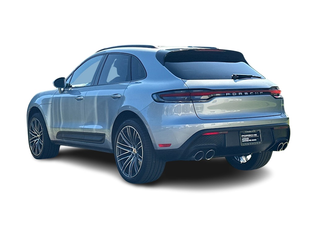 Thumbnail: 2026 Porsche Macan - 4