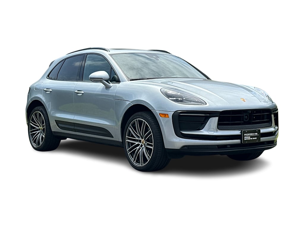 Thumbnail: 2026 Porsche Macan - 21