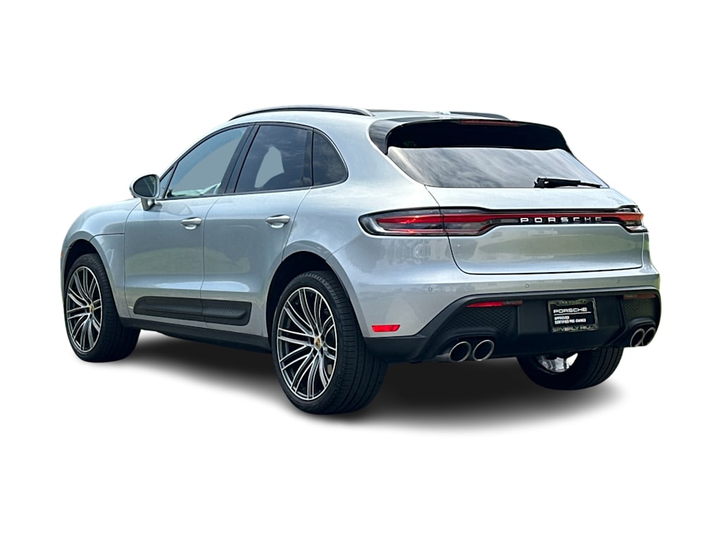 Thumbnail: 2026 Porsche Macan - 4