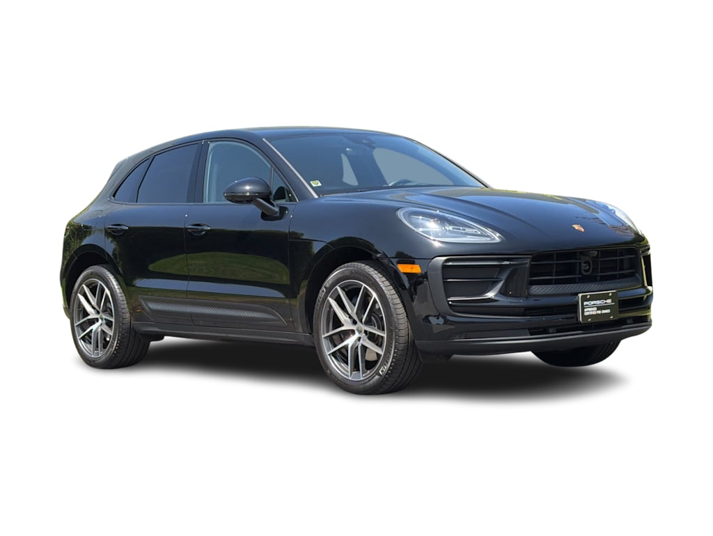 Thumbnail: 2026 Porsche Macan - 21