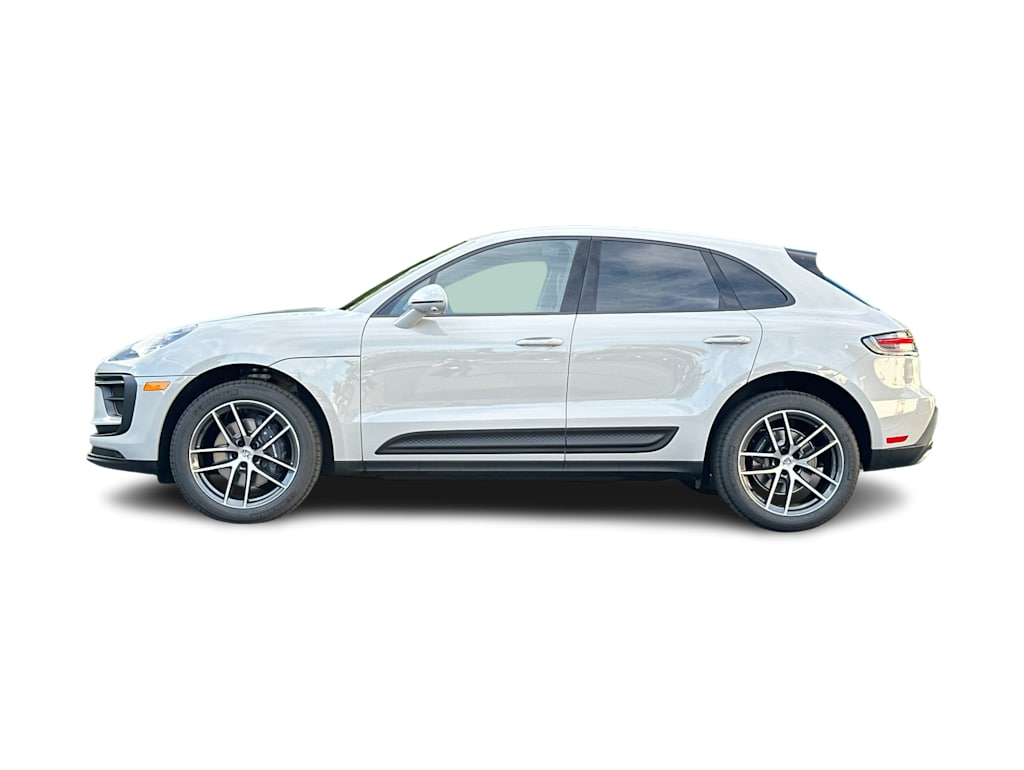 Thumbnail: 2026 Porsche Macan - 3