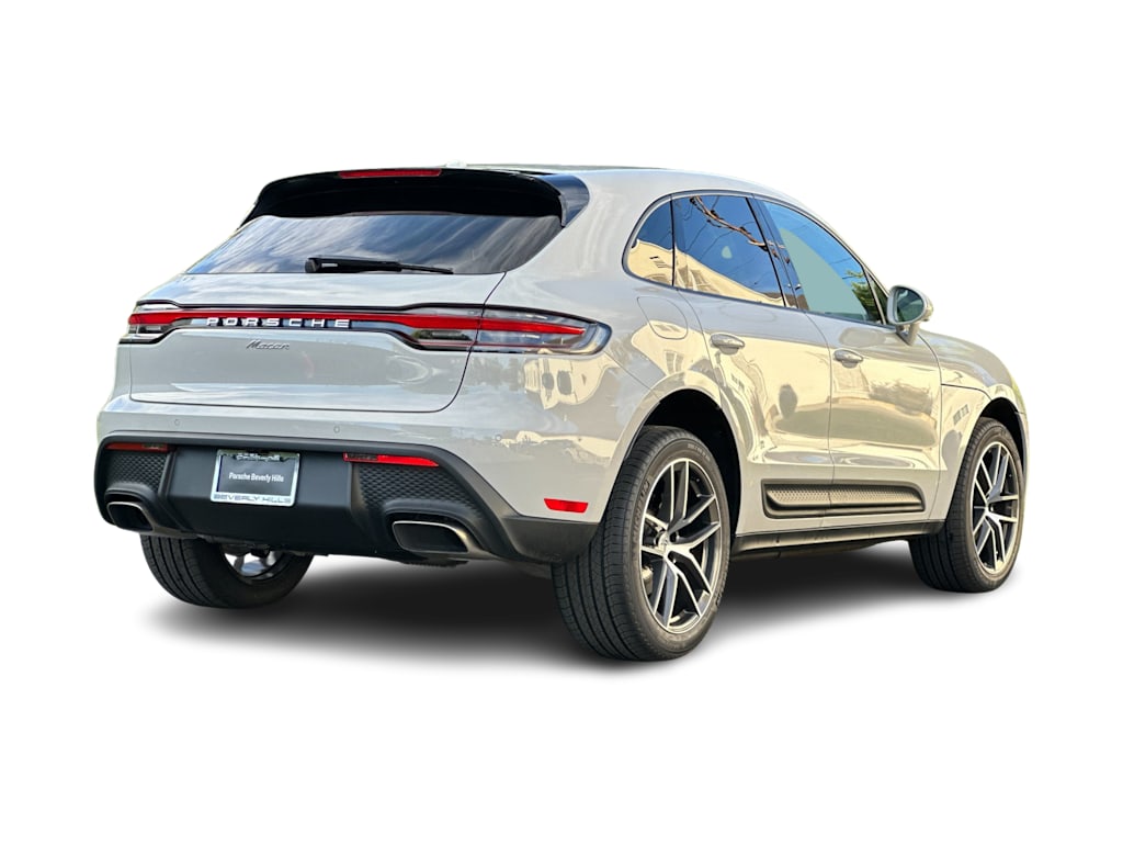 Thumbnail: 2026 Porsche Macan - 19