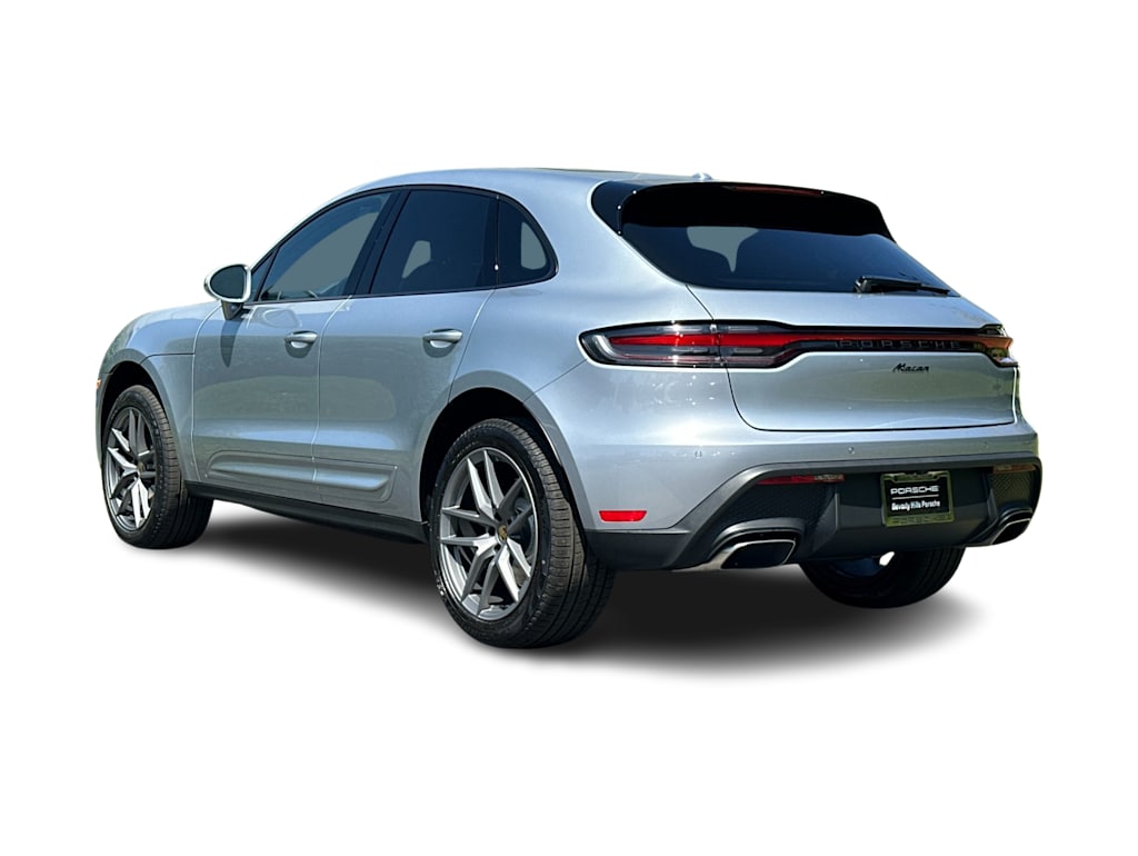 Thumbnail: 2026 Porsche Macan - 4