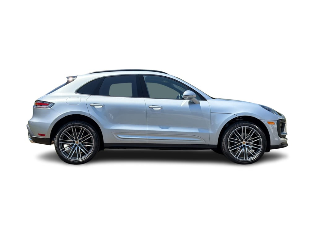 Thumbnail: 2026 Porsche Macan - 21