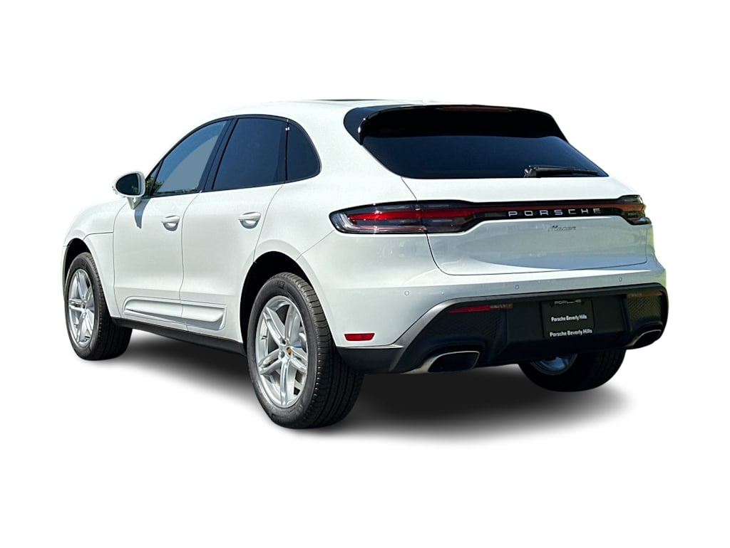 Thumbnail: 2026 Porsche Macan - 4