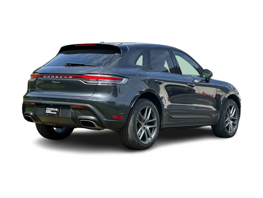 Thumbnail: 2022 Porsche Macan - 19