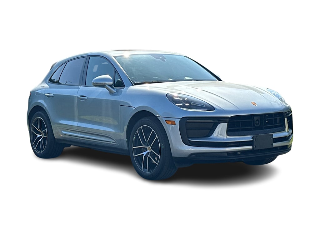 Thumbnail: 2023 Porsche Macan - 21