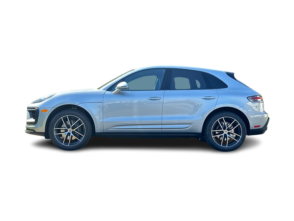 Thumbnail: 2023 Porsche Macan - 3