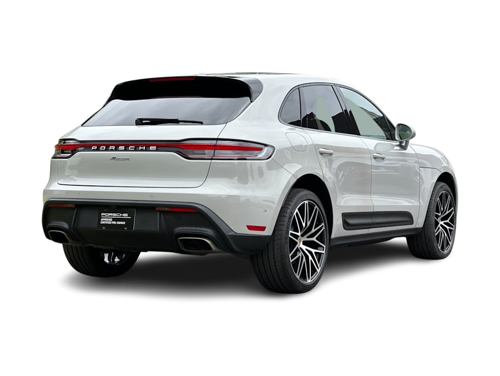 Thumbnail: 2024 Porsche Macan - 18