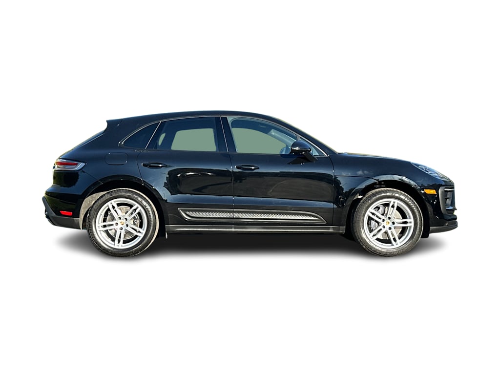 Thumbnail: 2025 Porsche Macan - 20