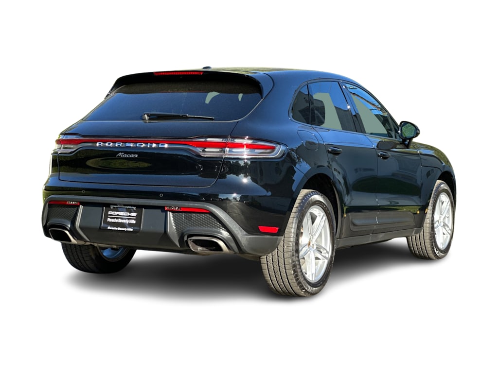 Thumbnail: 2025 Porsche Macan - 19