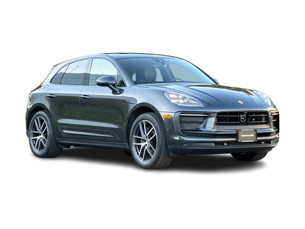 Thumbnail: 2025 Porsche Macan - 21