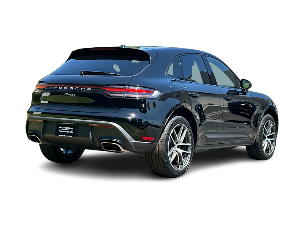 Thumbnail: 2025 Porsche Macan - 18