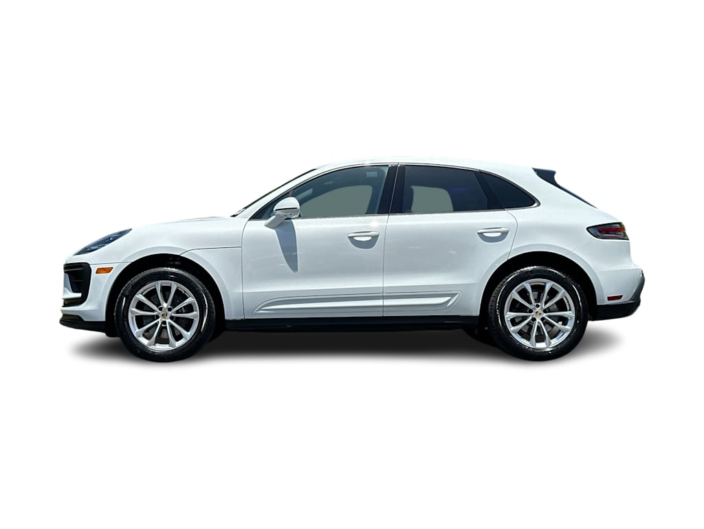 Thumbnail: 2025 Porsche Macan - 3