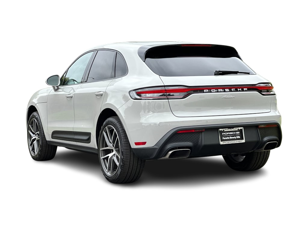 Thumbnail: 2026 Porsche Macan - 4