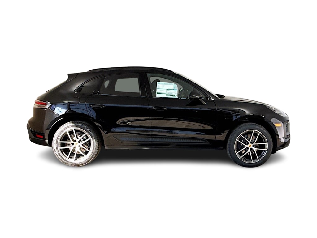 Thumbnail: 2026 Porsche Macan - 17