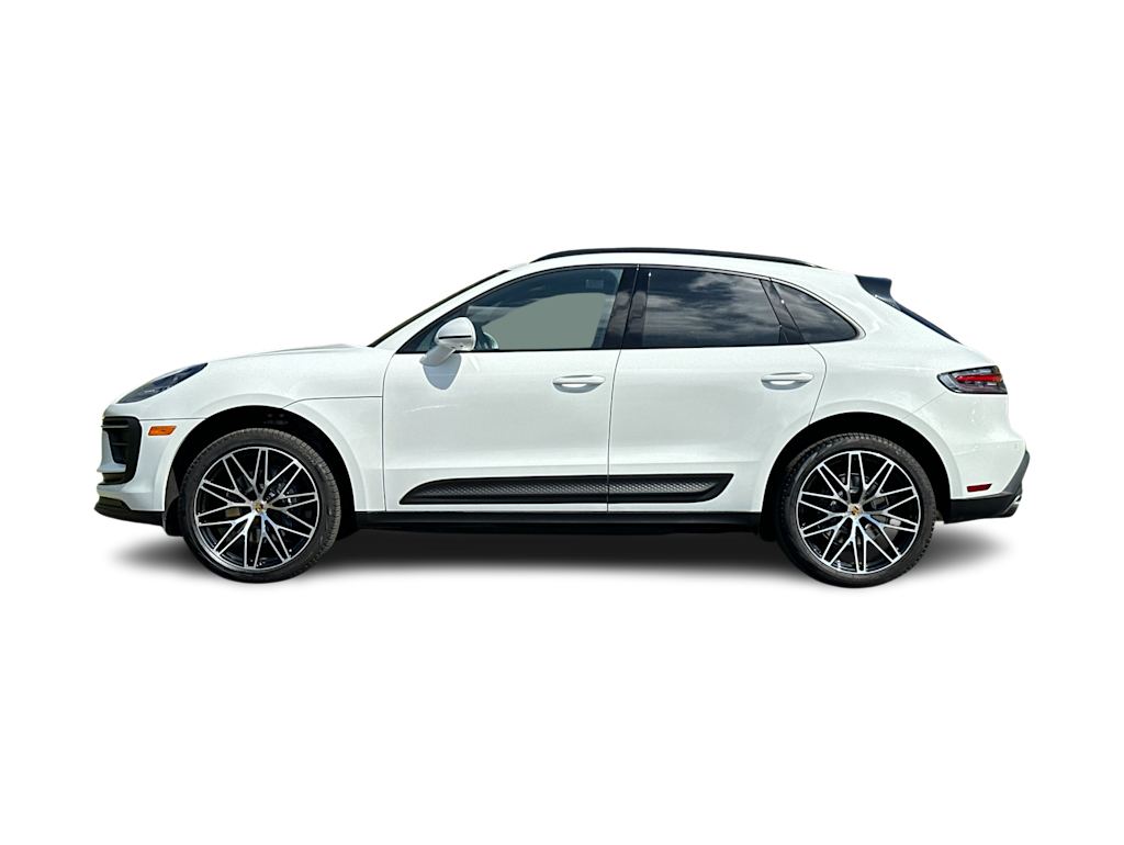 Thumbnail: 2026 Porsche Macan - 3