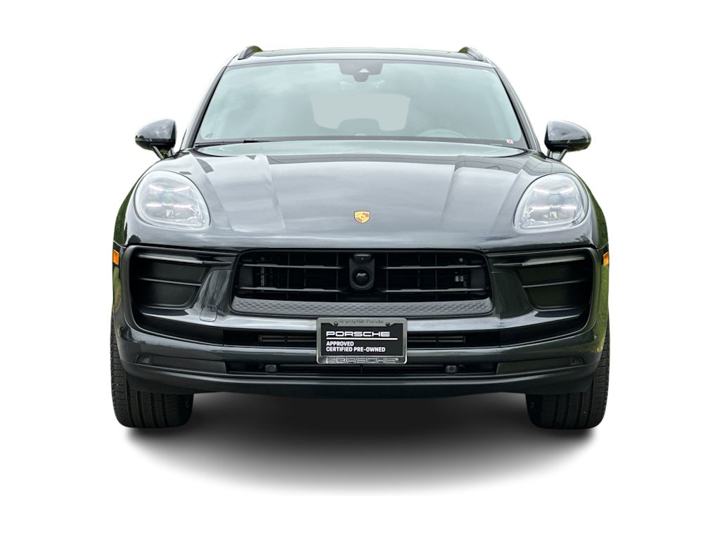 Thumbnail: 2026 Porsche Macan - 6