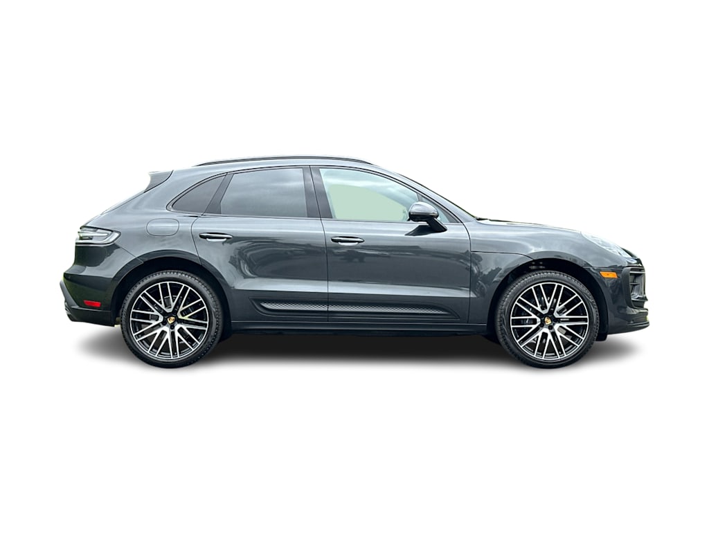 Thumbnail: 2026 Porsche Macan - 19