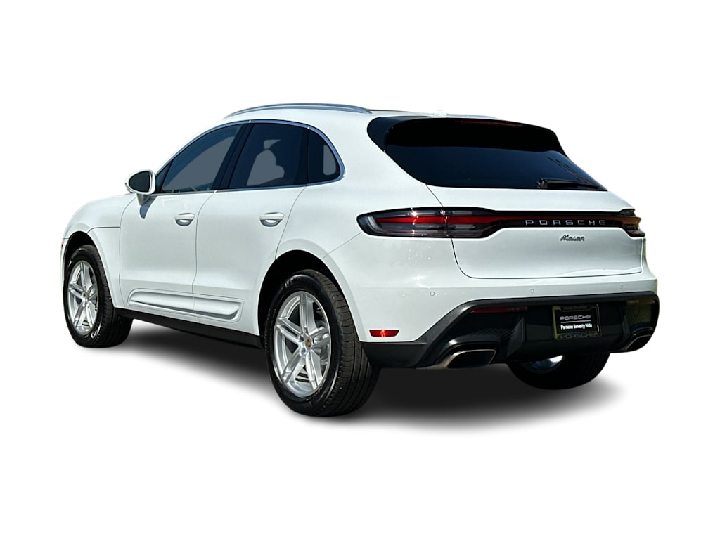Thumbnail: 2026 Porsche Macan - 4