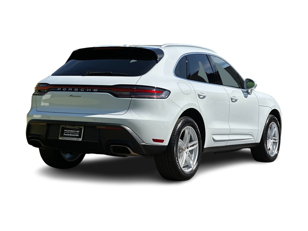 Thumbnail: 2026 Porsche Macan - 19