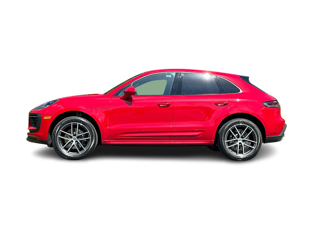 Thumbnail: 2026 Porsche Macan - 3