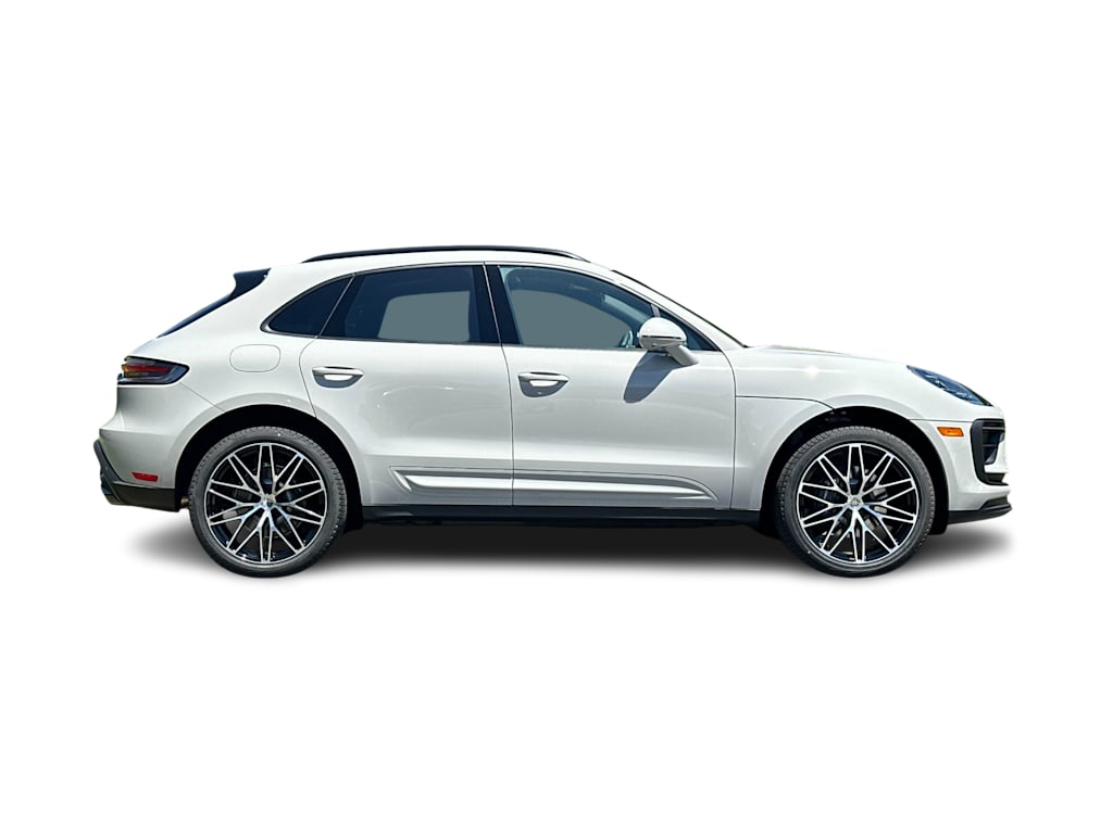 Thumbnail: 2026 Porsche Macan - 20