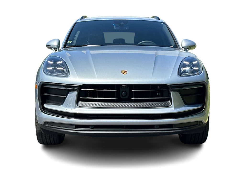 Thumbnail: 2026 Porsche Macan - 6