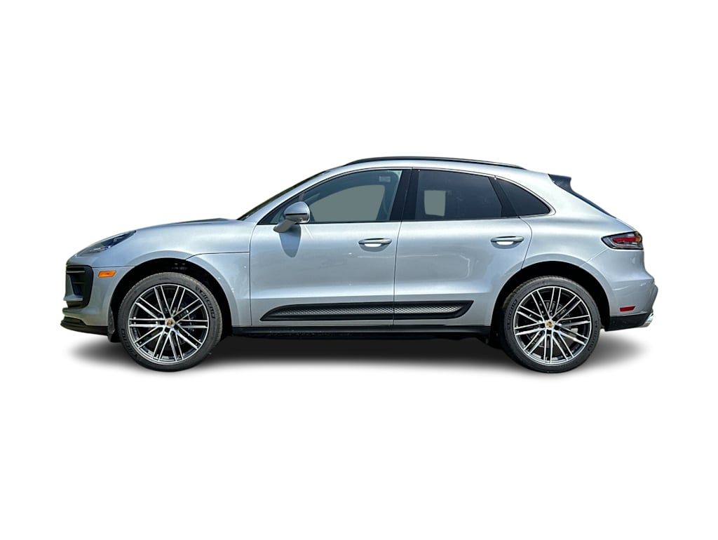 Thumbnail: 2026 Porsche Macan - 3
