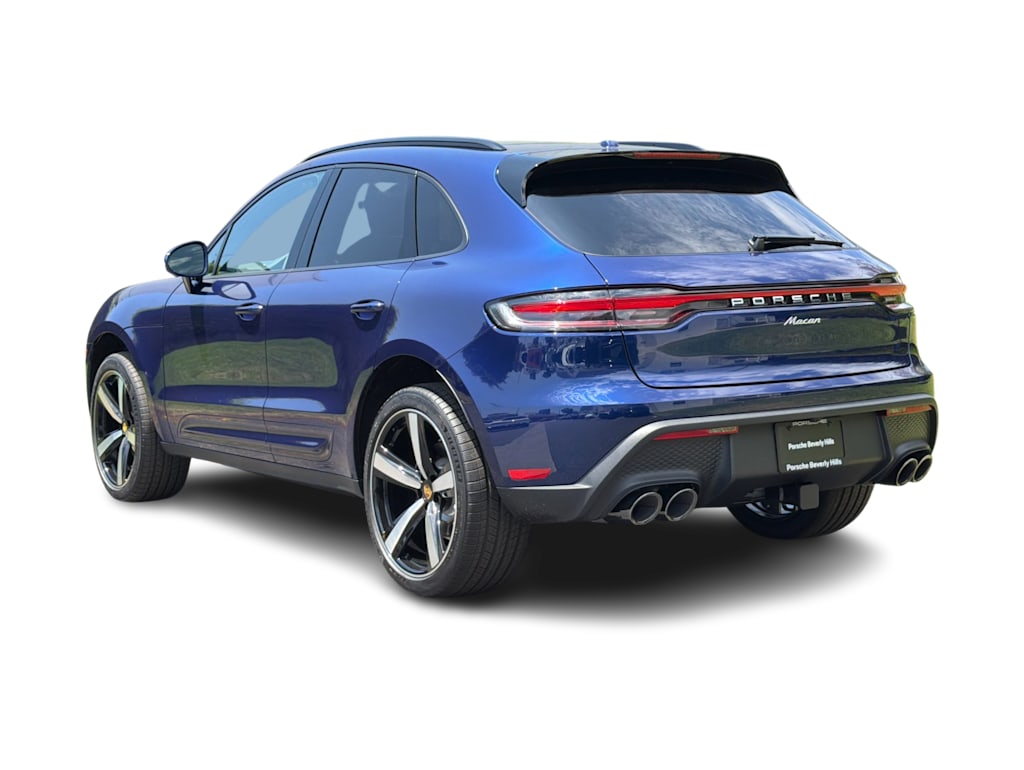 Thumbnail: 2026 Porsche Macan - 4