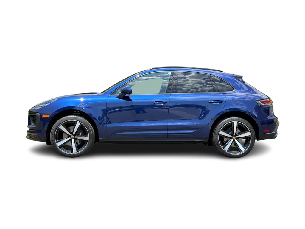 Thumbnail: 2026 Porsche Macan - 3
