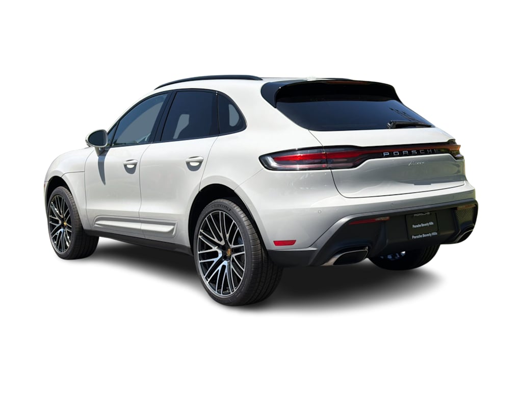 Thumbnail: 2026 Porsche Macan - 4